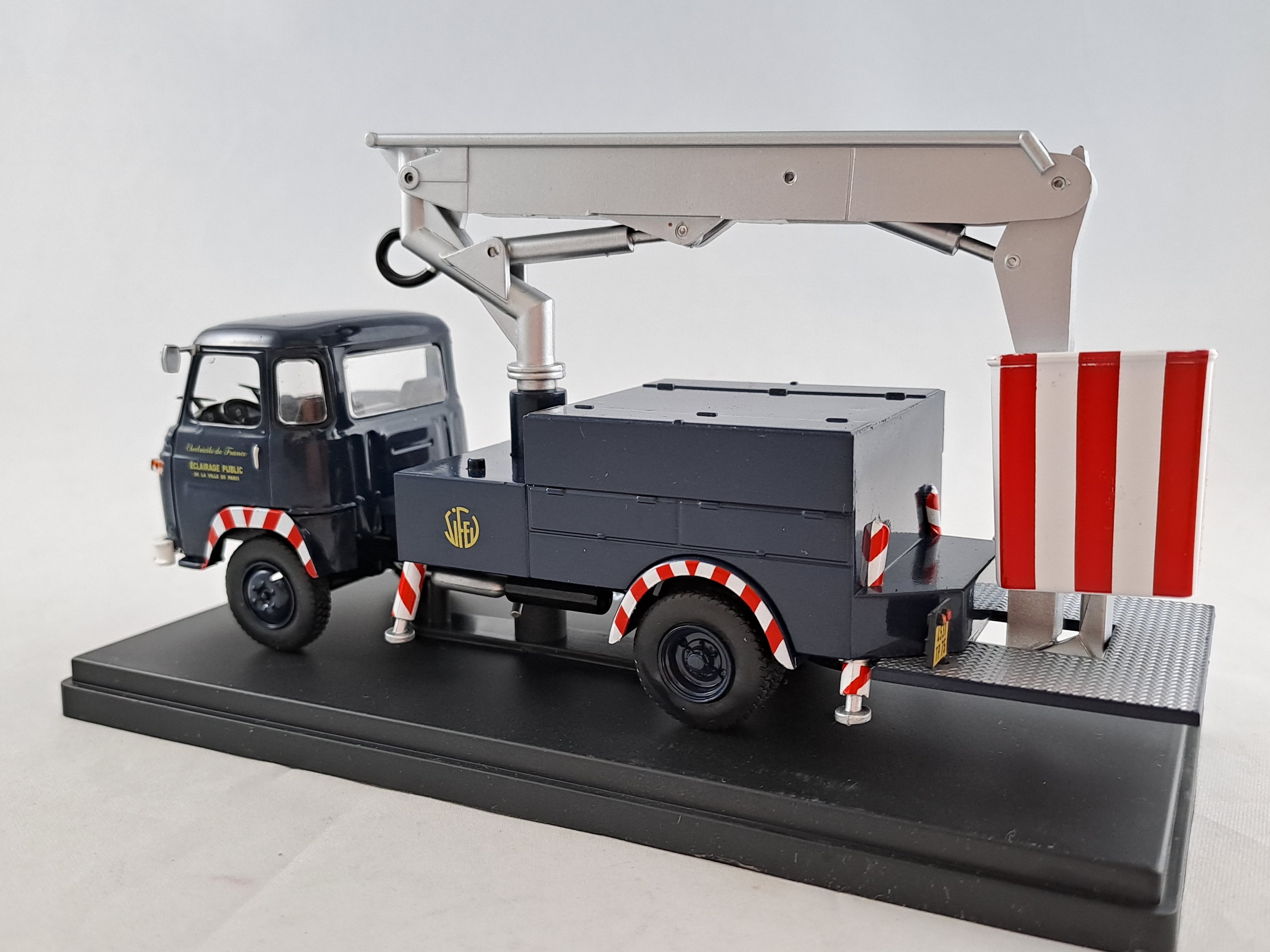 Saviem SG4 R35 plošina 1:43 Altaya