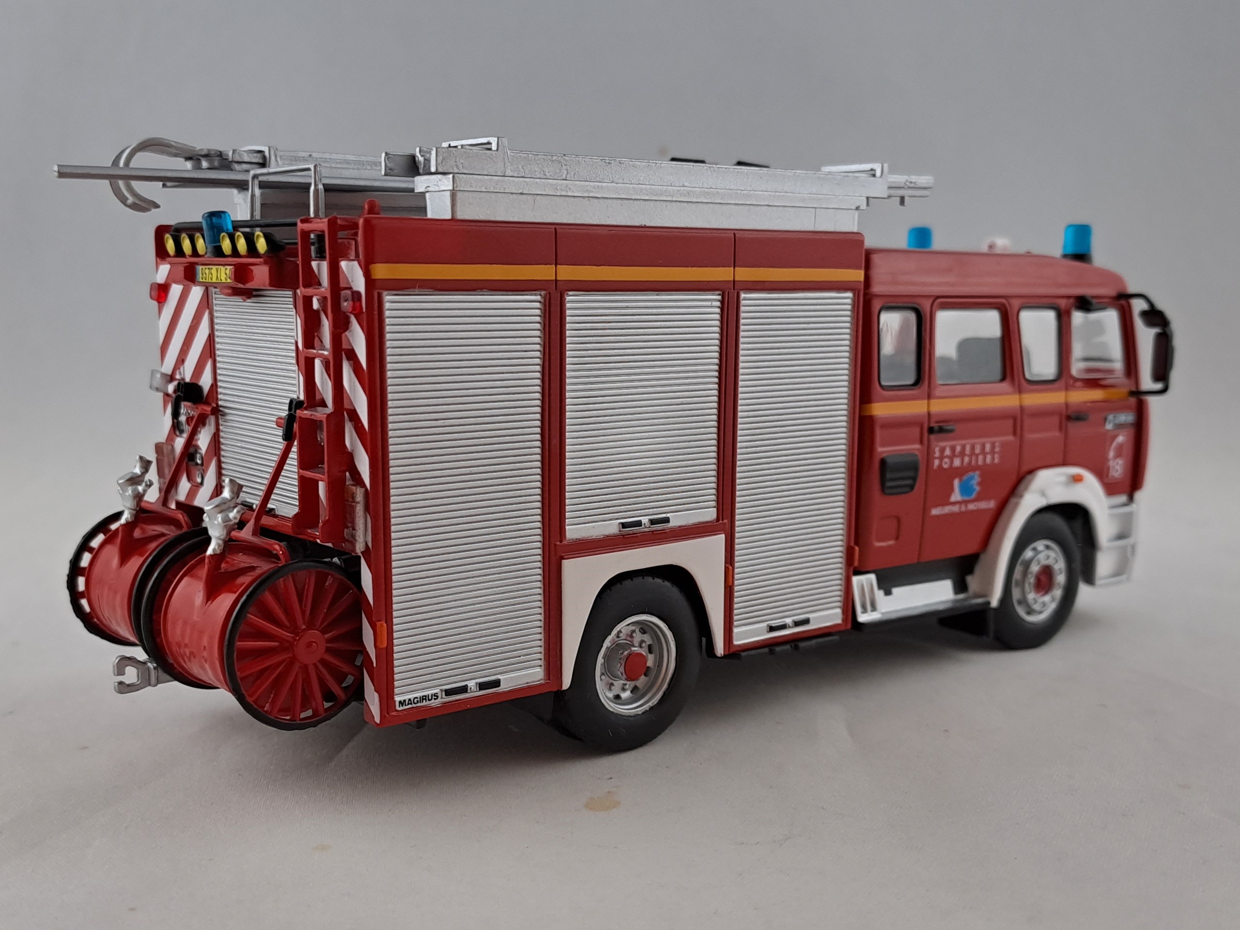 Renault G270 Double Cabine hasiči 1:43