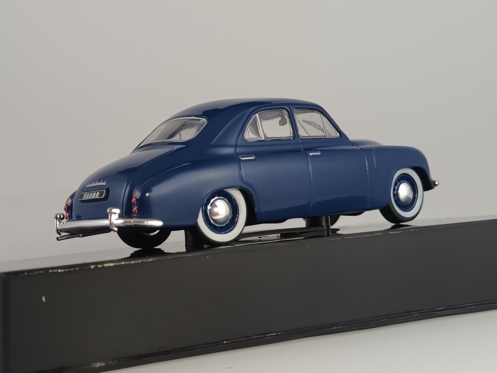 Škoda 1200 1952 1:43 IXO