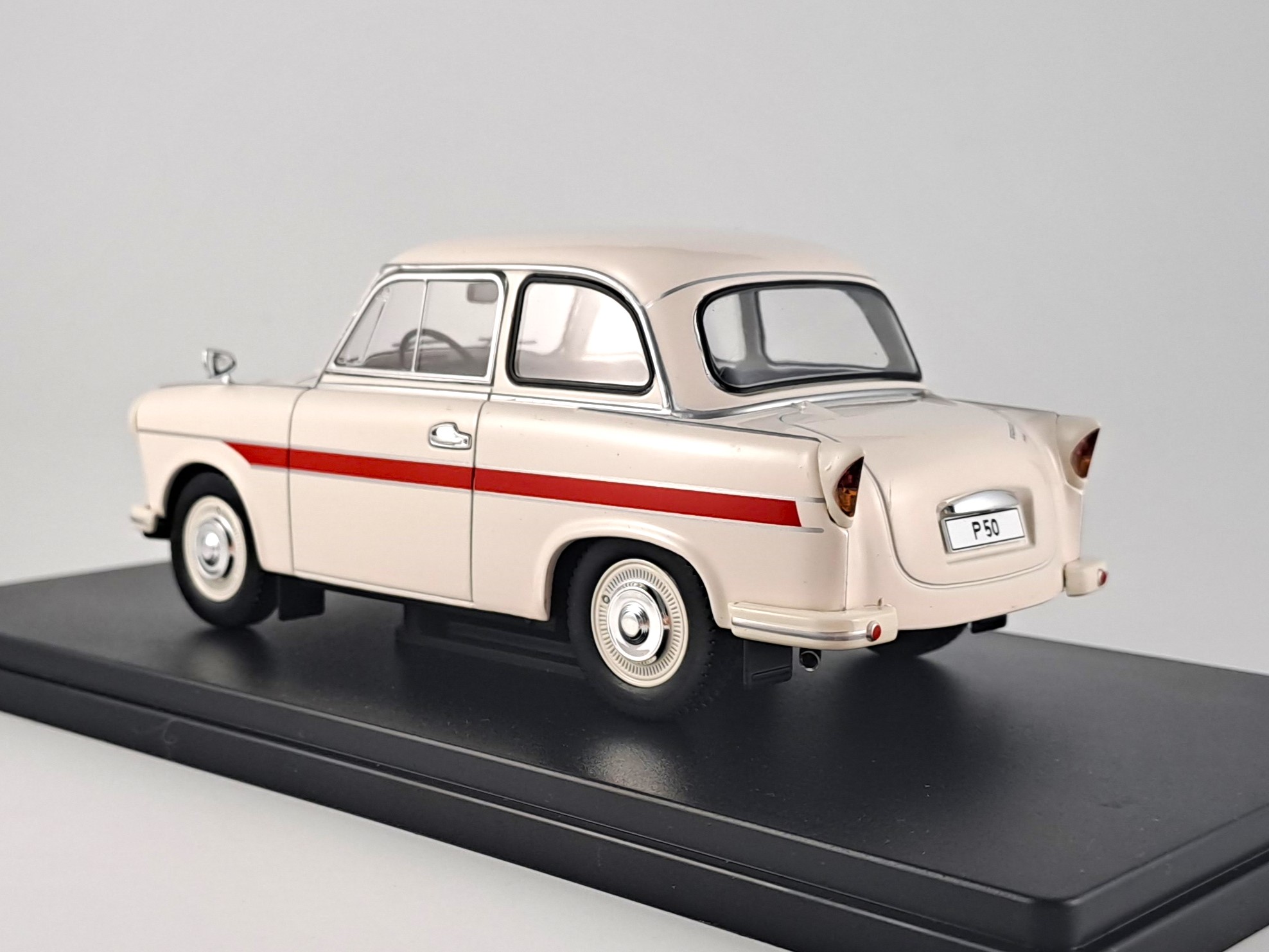 Trabant P 50 1959 1:24 Whitebox