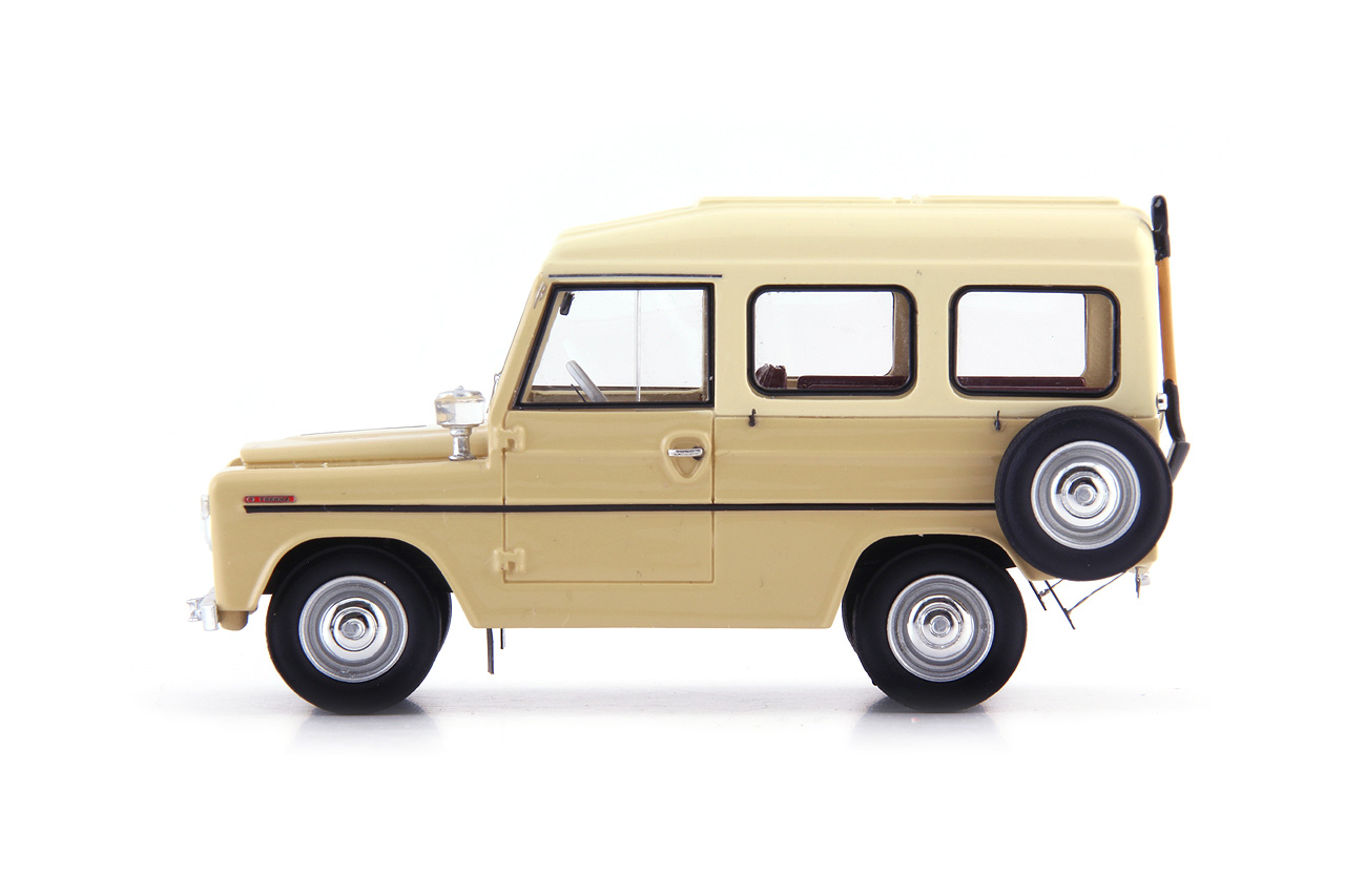 Škoda Trekka béžová 1:43 Avenue 43 (Autocult)