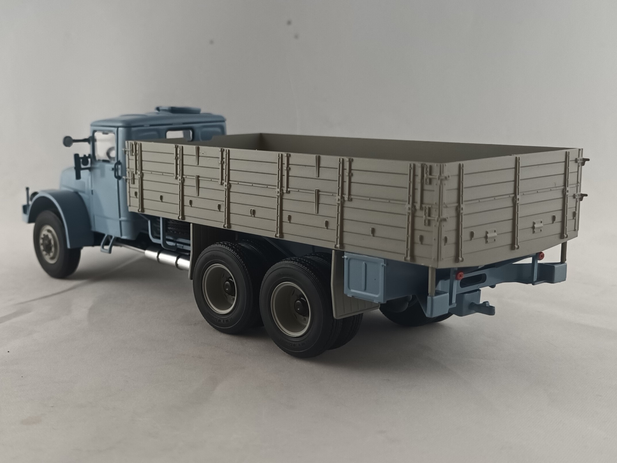 Tatra 111 valník 1:43 Auto Historia