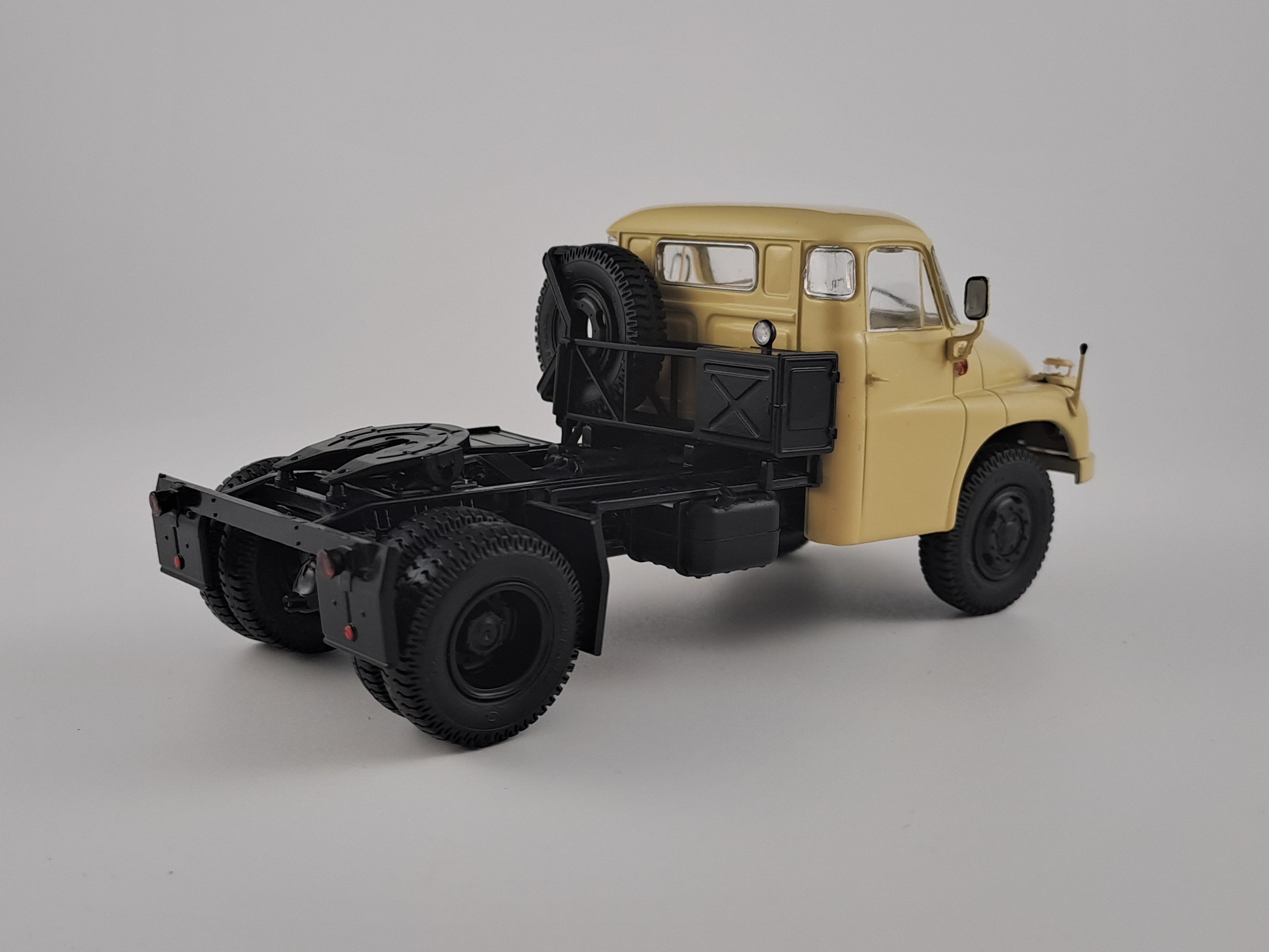 Tatra T138 NT 4x4 1:43 Auto Historia