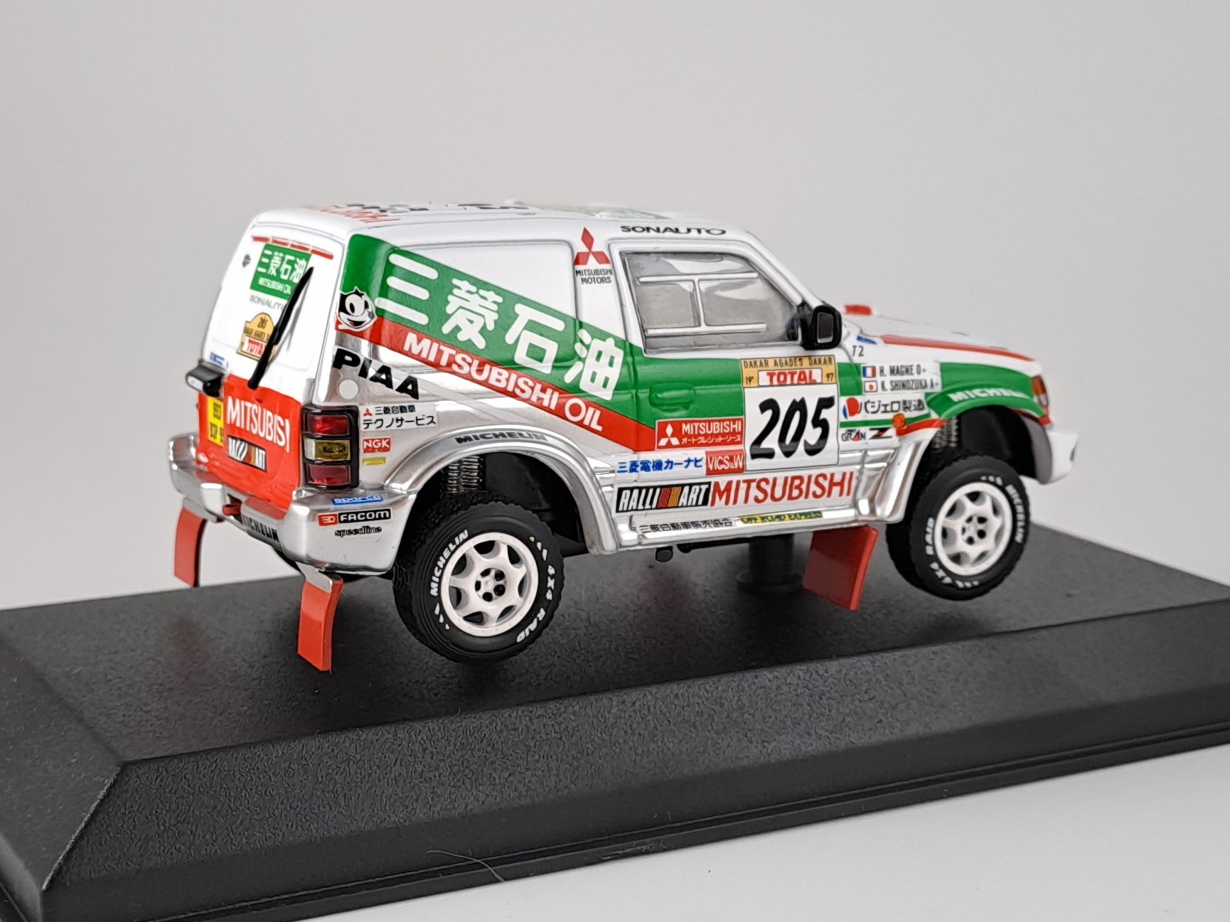 Mitsubishi Pajero 1997 Shinozuka 1:43 Norev