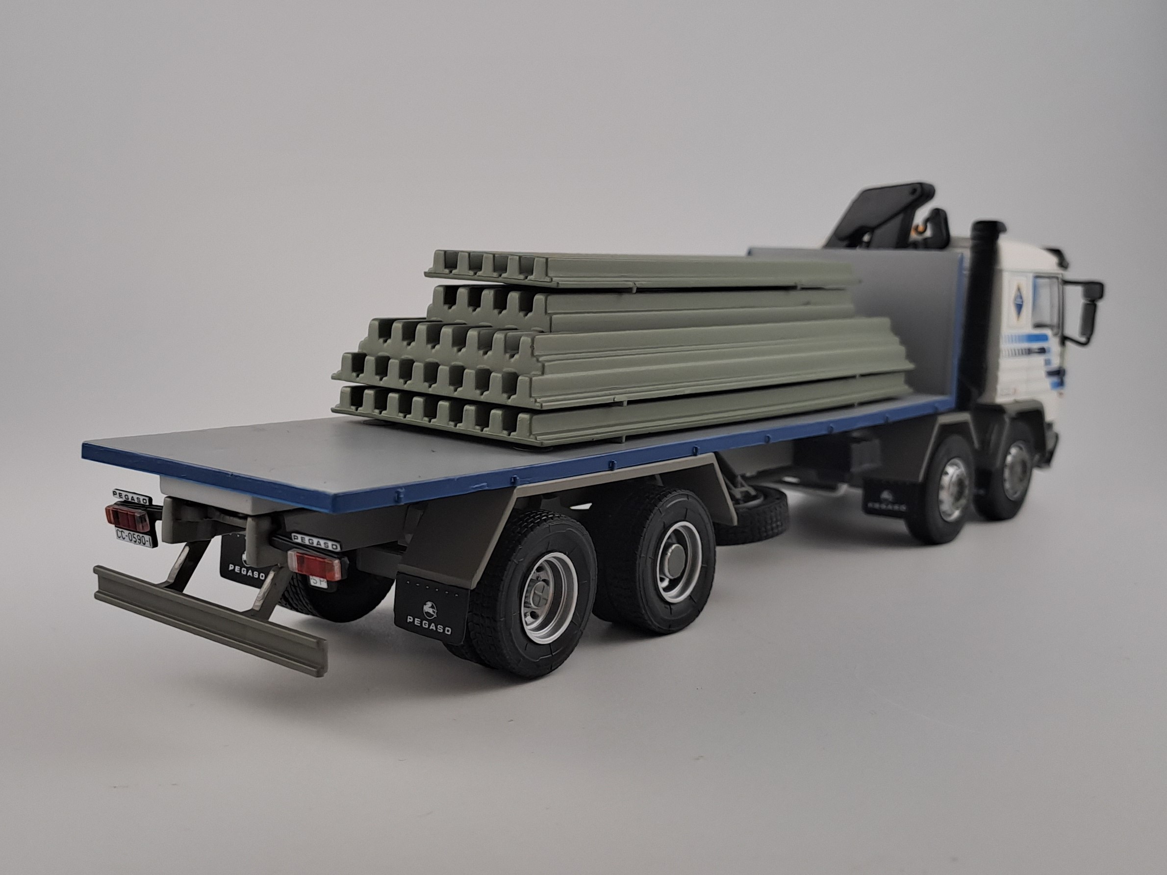 Pegaso 1431 přeprava nákladu 1:43