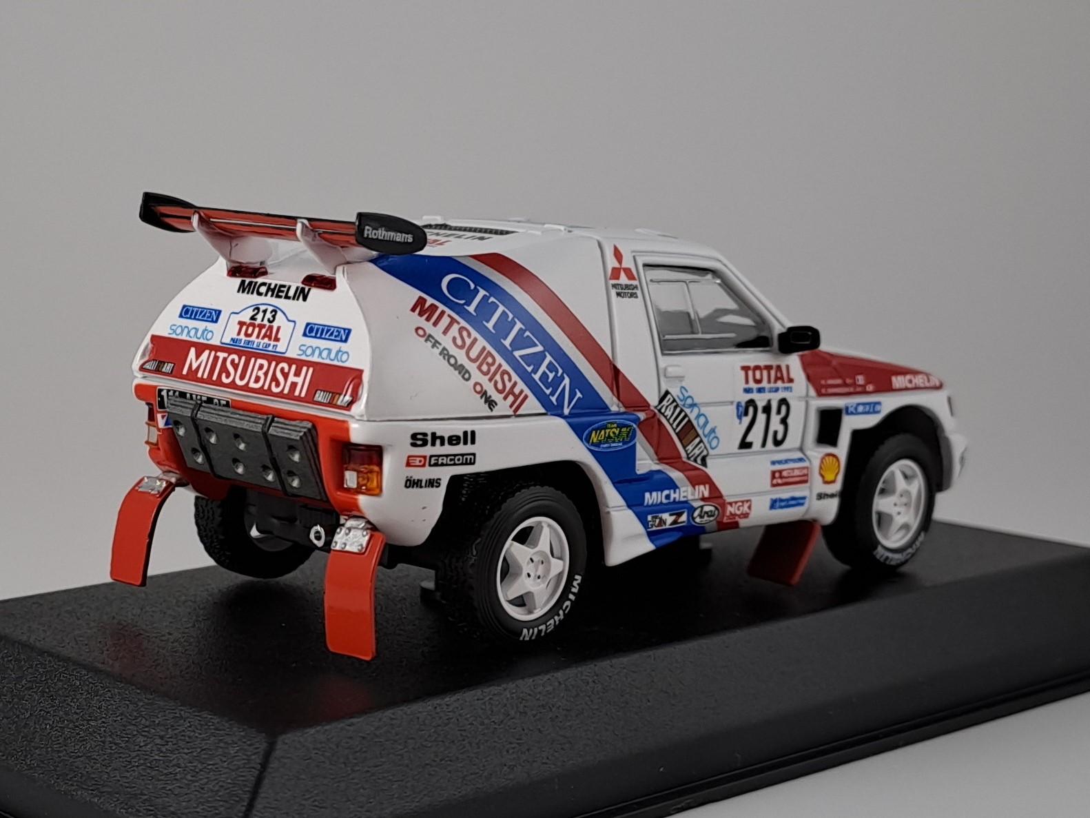 Mitsubishi Pajero 1992 Shinozuka 1:43 Norev
