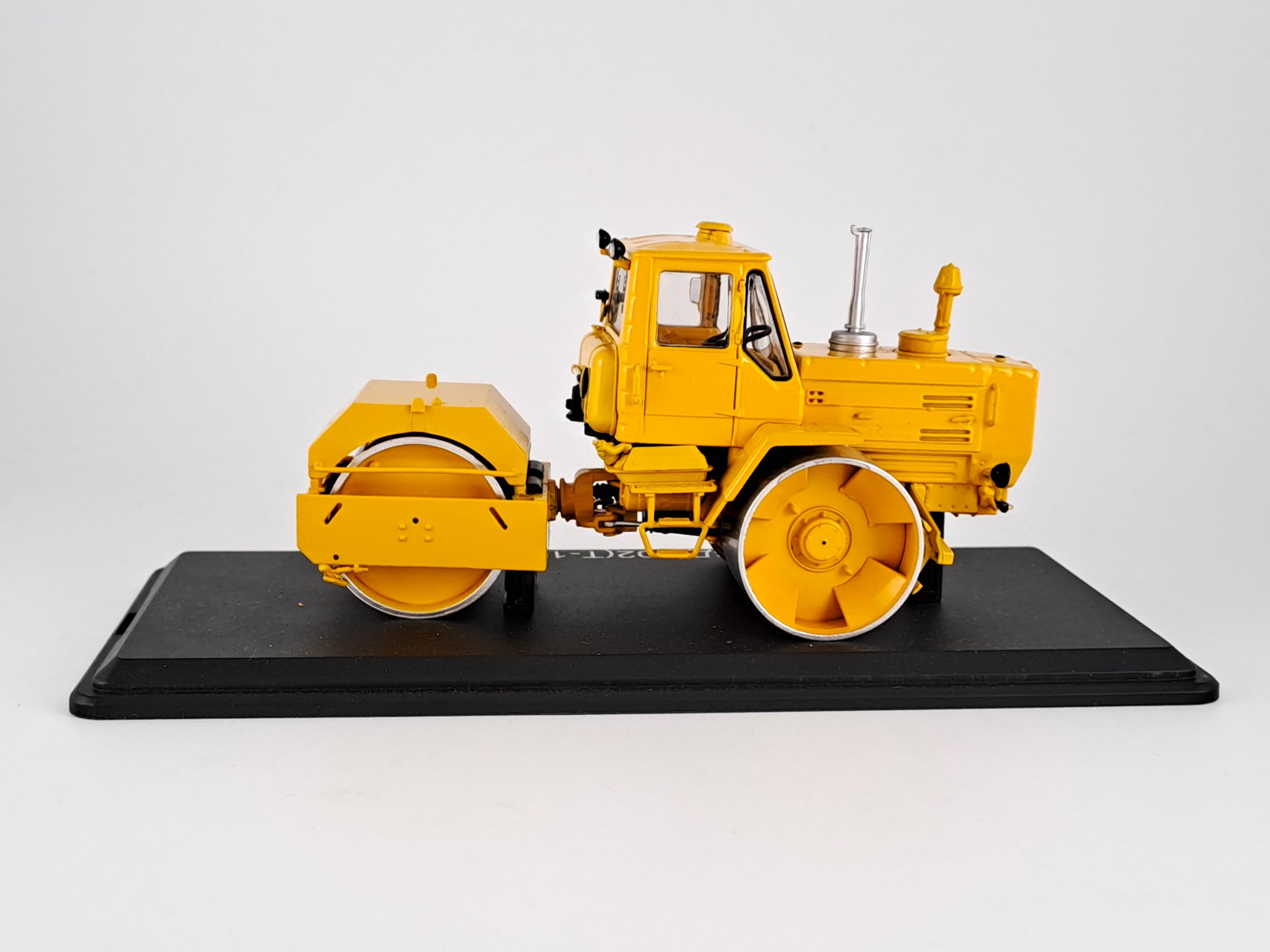 válec SD-802 1:43 Start Scale Models