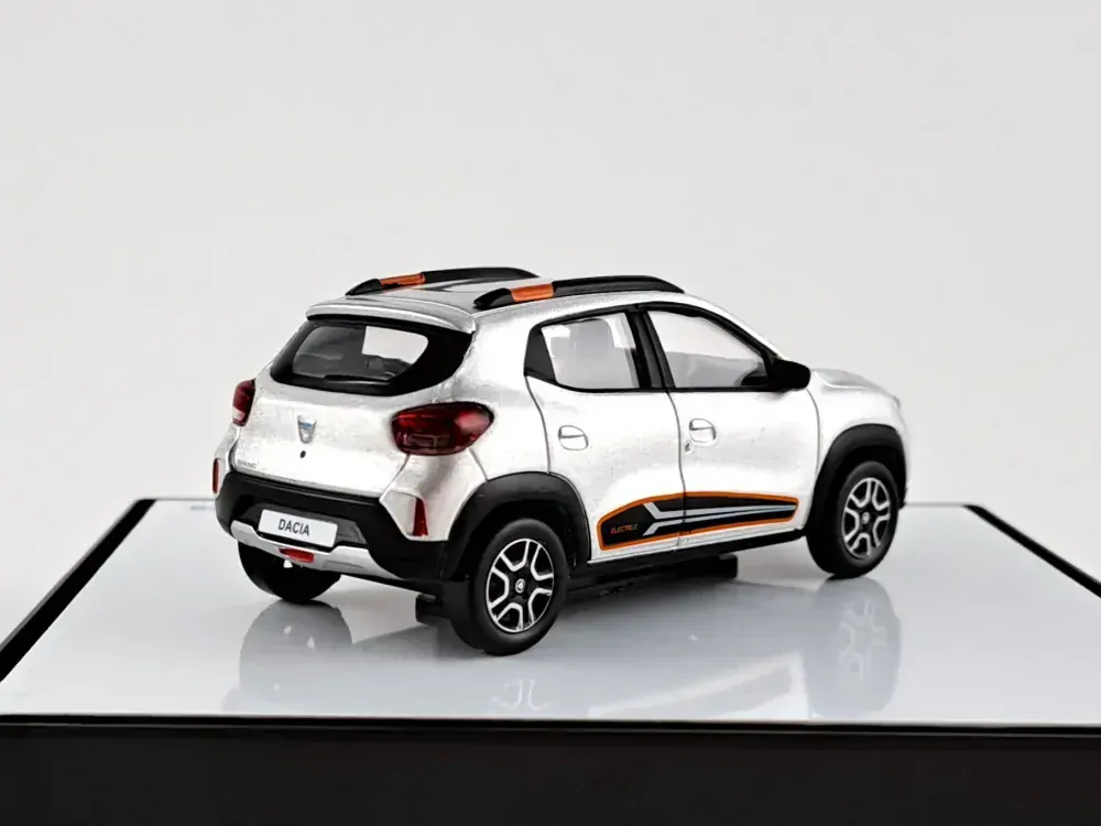 Dacia Spring 1:43 Norev