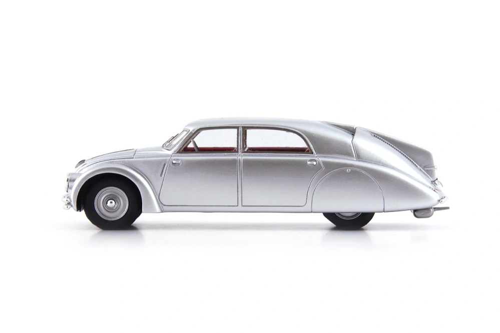 Tatra 77 A stříbrná 1:43 Avenue 43 (Autocult)