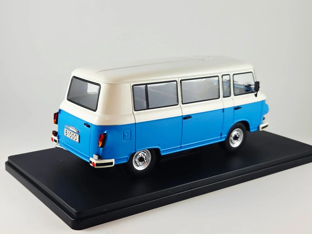 Barkas B 1000 Bus 1970 1:24 Whitebox