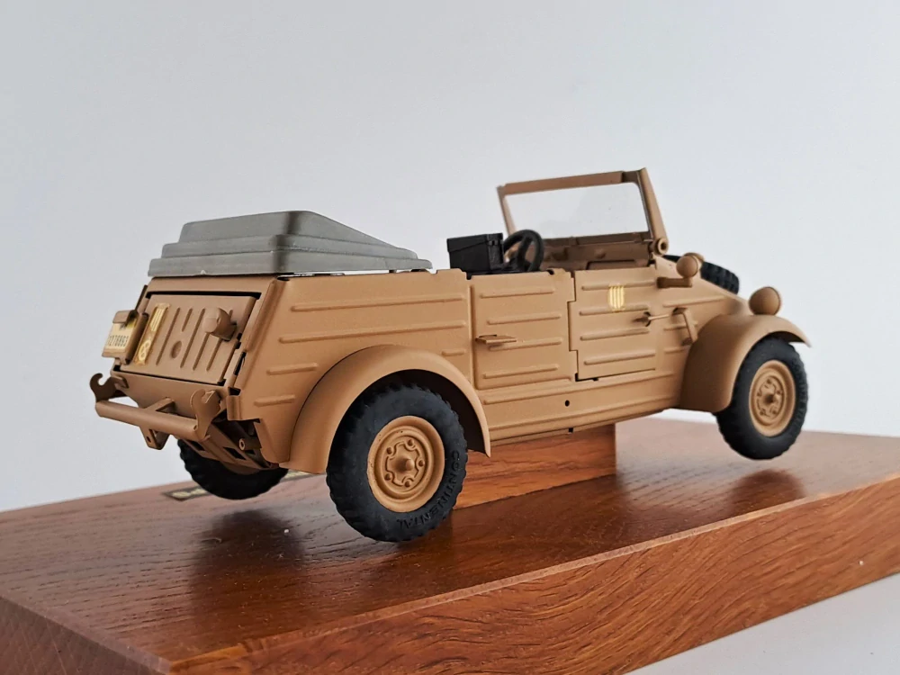 VW 82 Kübelwagen Afrikakorps 1:24 Gonio