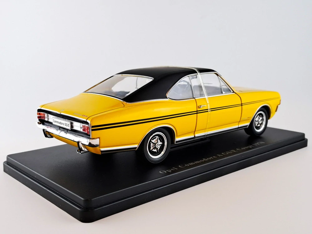 Opel Commodore A GS/E Coupe 1:24 Hachette