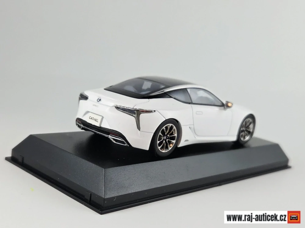 Lexus LC500h L package 1:43 Kyosho CARNEL