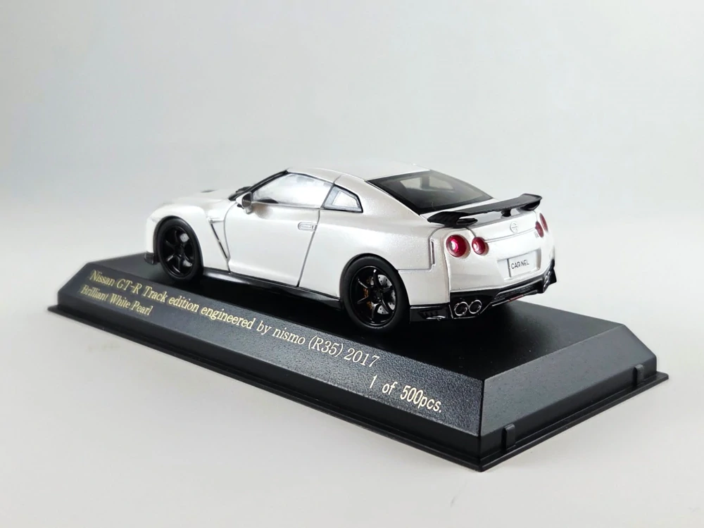 Nissan GT-R Track edition engineered by Nismo 1:43 Kyosho CARNEL