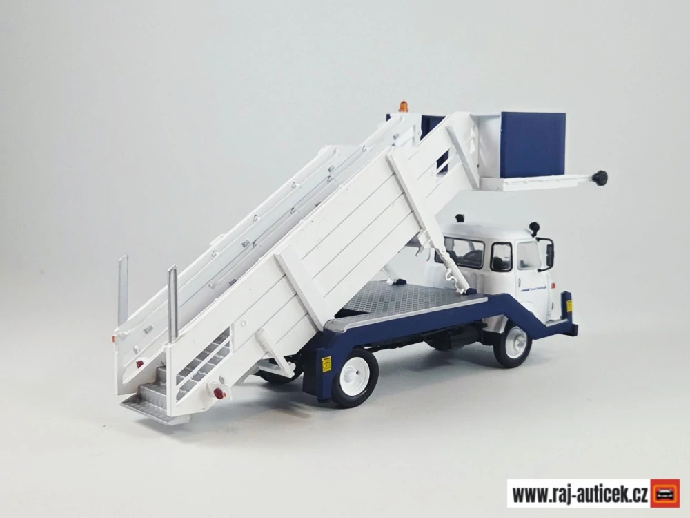 Avia A31 letištní žebřík 1:43 časopis Kultovní Náklaďáky č.79 s modelem