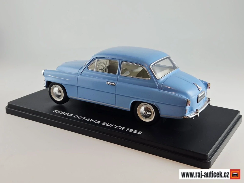 Škoda Octavia Super 1:24 časopis Nadčasové Ikony no.10 s modelem