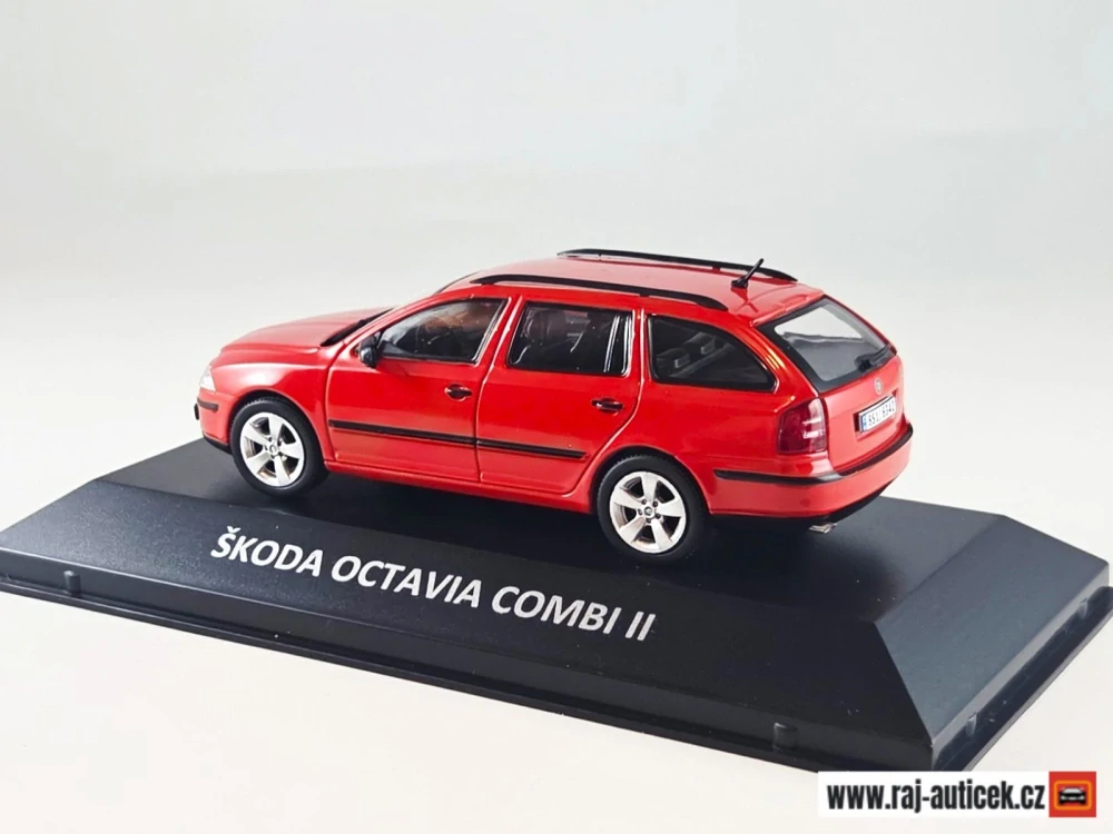 Škoda Octavia Combi II 2004 1:43 DeAgostini Kaleidoskop slavných vozů časopis s modelem