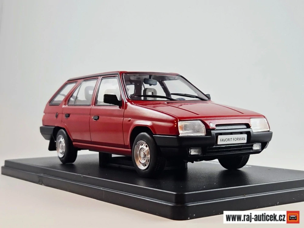 Škoda Forman 1:24 časopis Nadčasové Ikony s modelem
