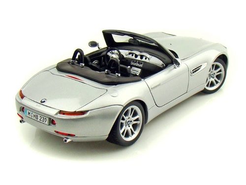 BMW Z8 1:18 Maisto