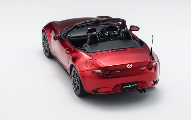 Mazda MX-5 Roadster (ND) 1:18 Kyosho
