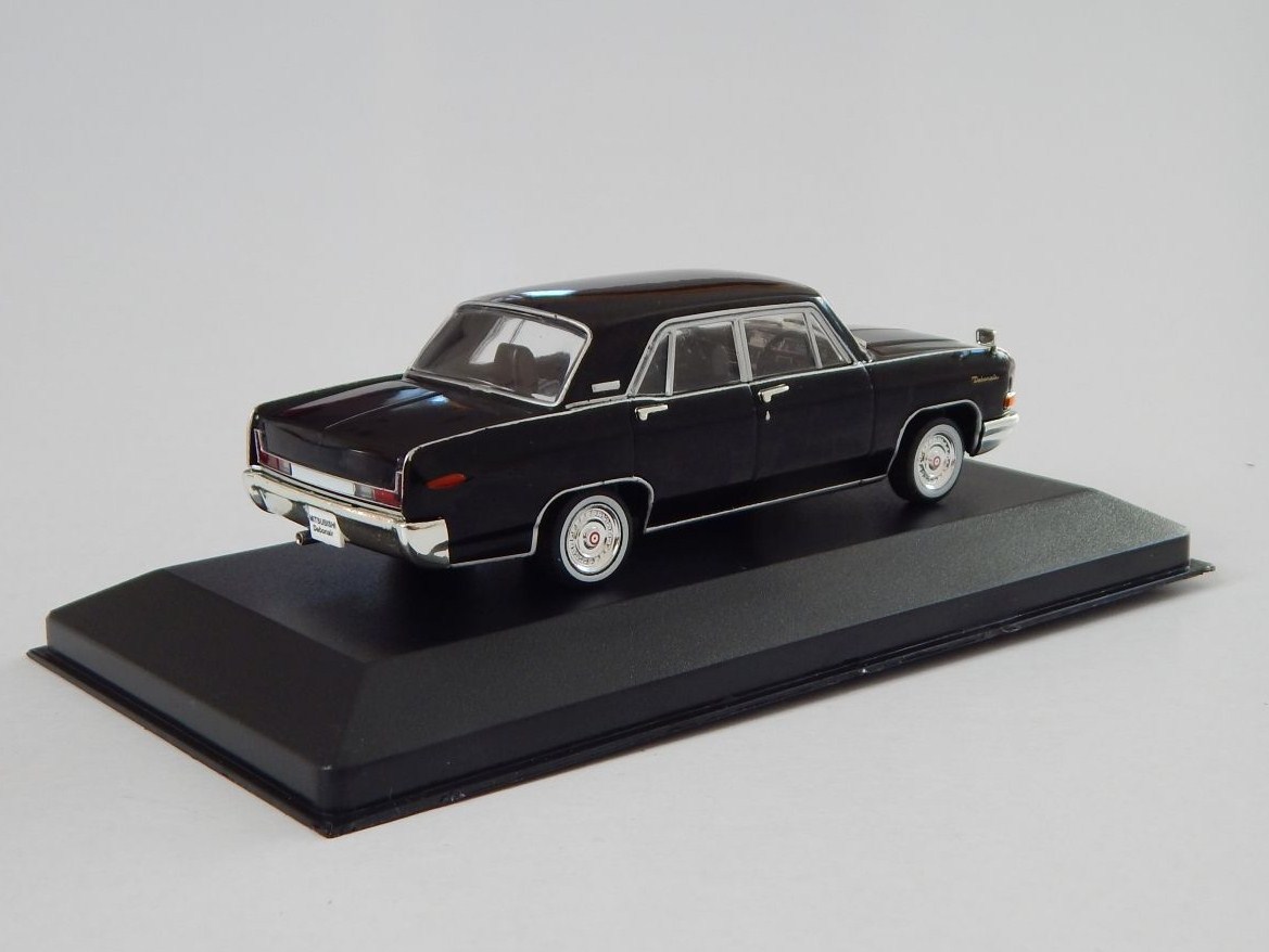 Mitsubishi Debonair A30 1:43