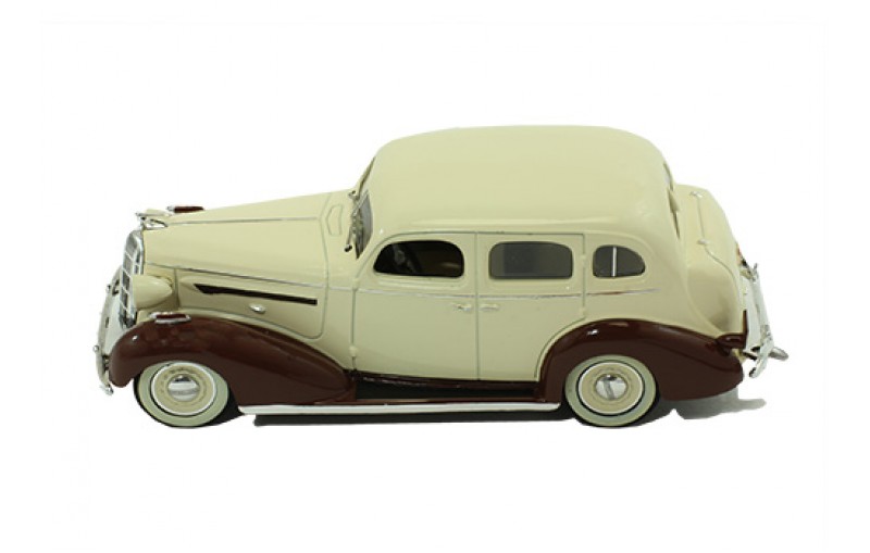 Buick 40 Special 1:43 IXO