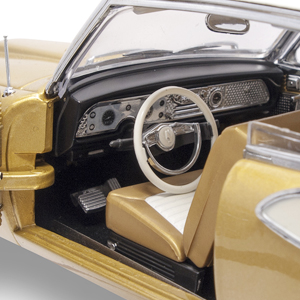 Studebaker Golden Hawk 1:18