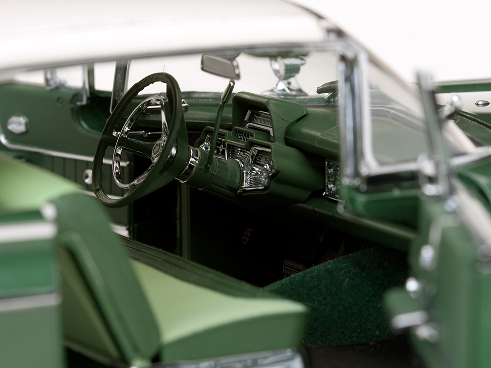 Mercury Parklane Hardtop 1:18 Sun Star