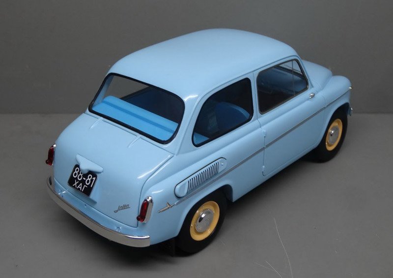 Záporožec ZAZ 965A Jalta 1:18 Premium Scale Models