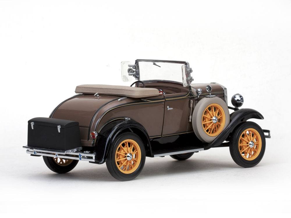 Ford T-Model Roadster 1:18 Sun Star