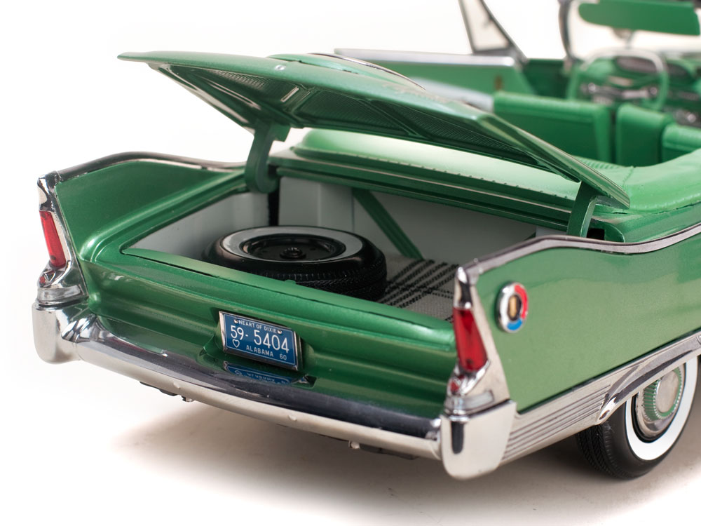 Plymouth Fury Convertible 1:18 Sun Star
