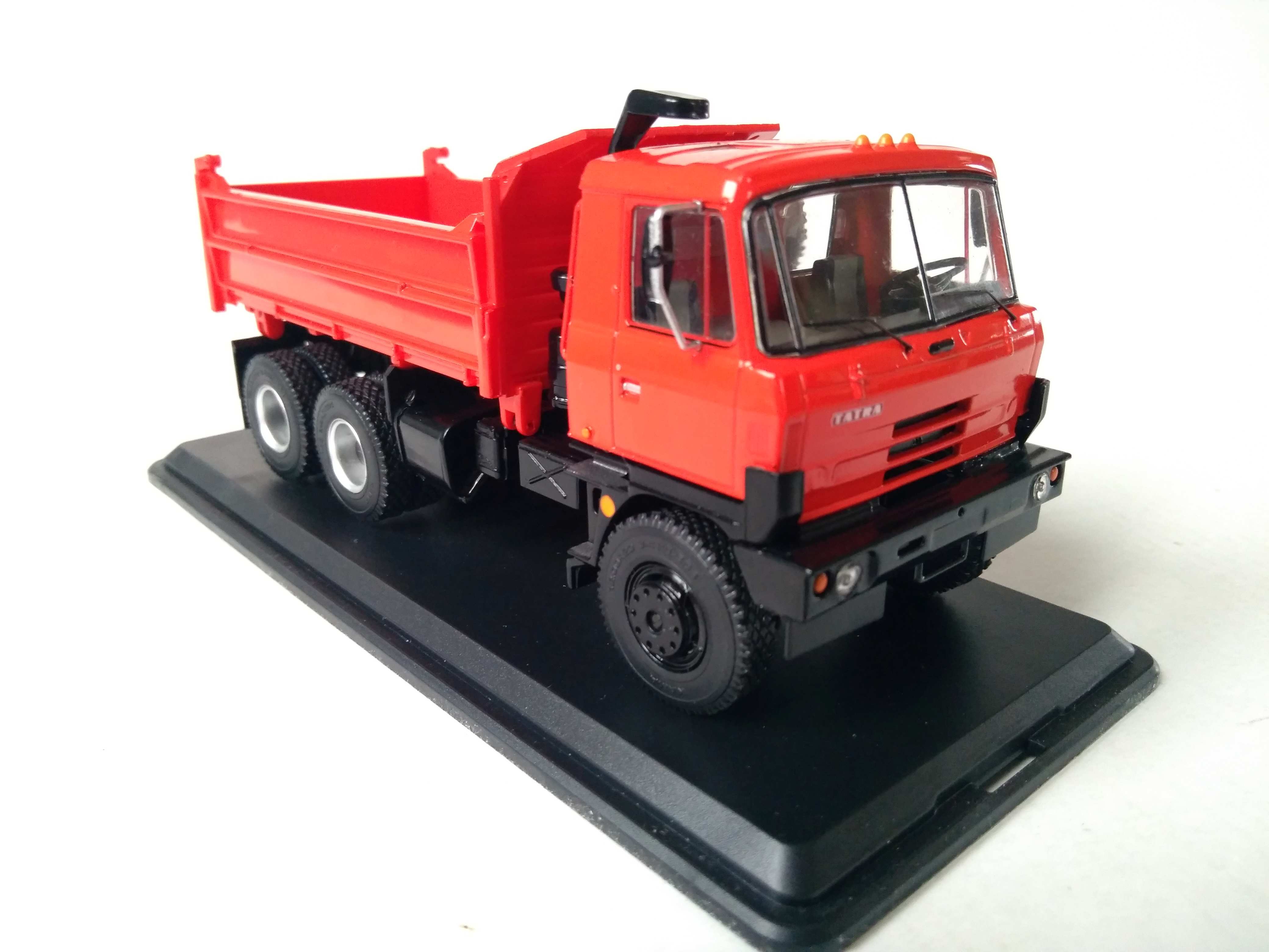 Tatra 815 S3 červená 1:43 Premium ClassiXXs
