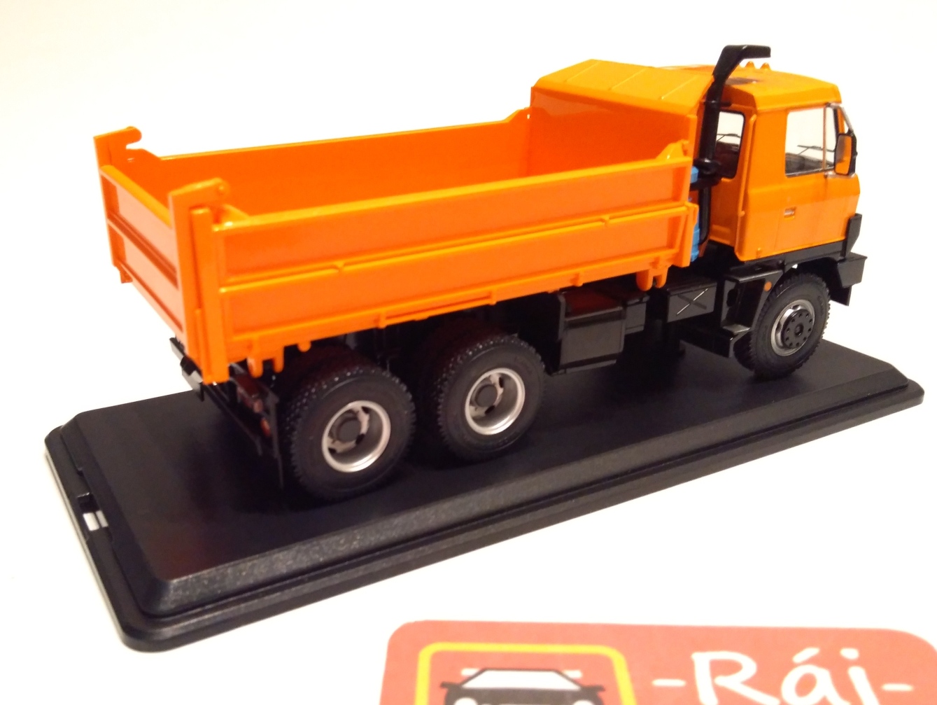 Tatra 815 S3 oranžová 1:43 Premium ClassiXXs