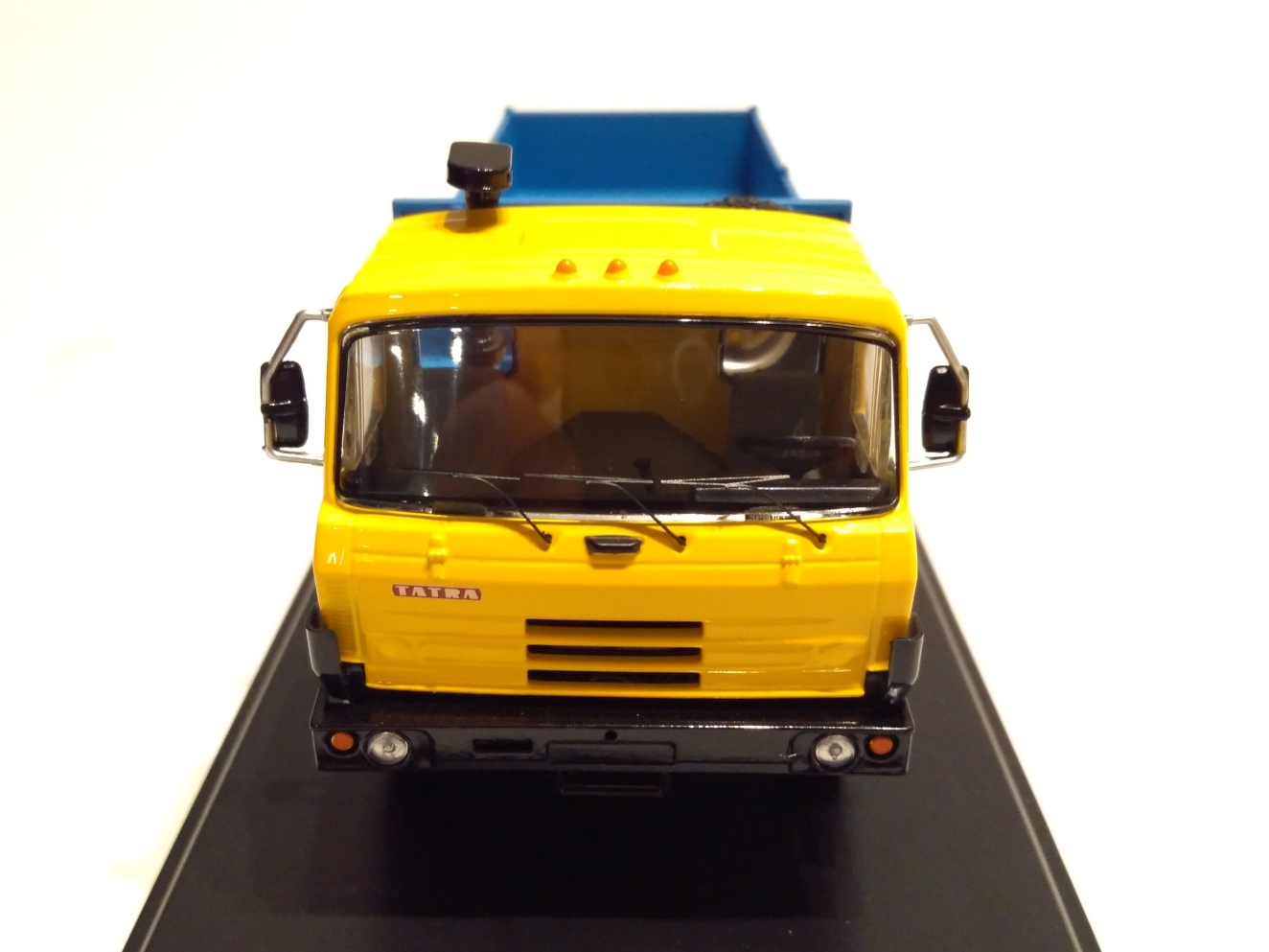 Tatra 815 V26 žlutomodrá 1:43 Premium ClassiXXs