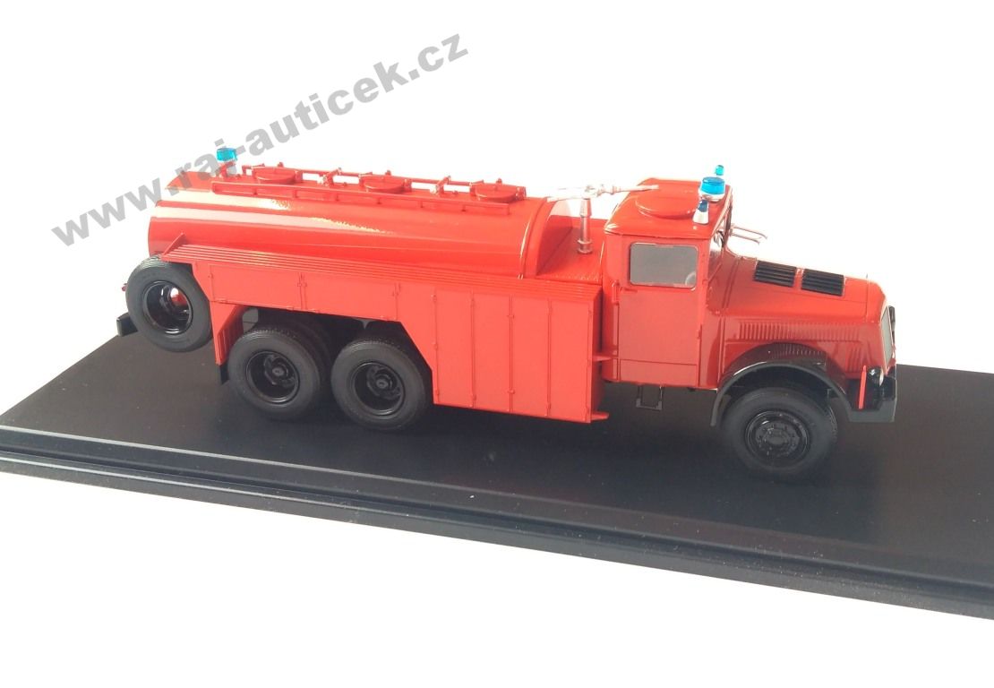 Tatra 111 C hasiči 1:43 SSM