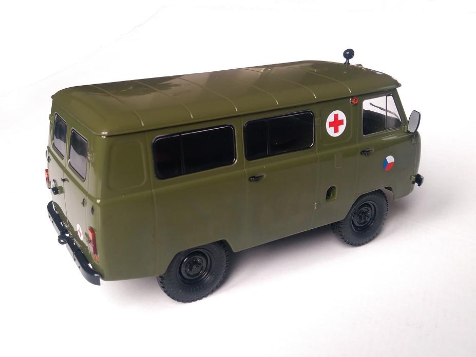 UAZ 452A Ambulance (3962) ČSSR 1:18 Premium ClassiXXs