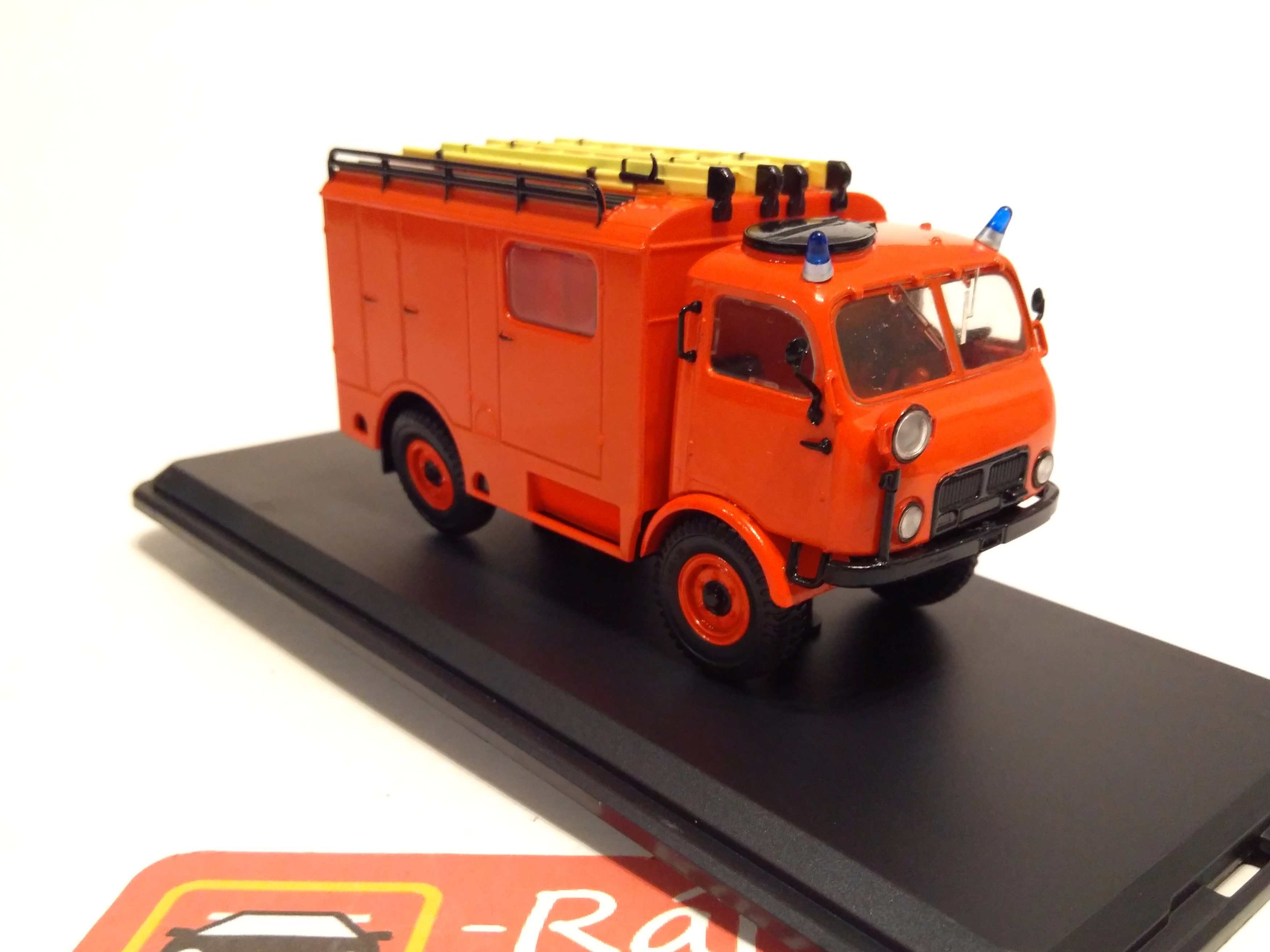 Tatra 805 DVS-8 hasiči 1:43 Premium ClassiXXs