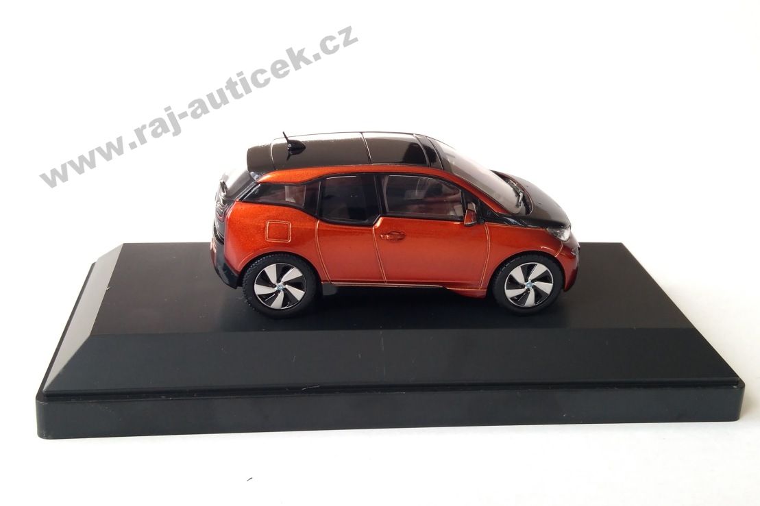BMW i3 1:43 iscale