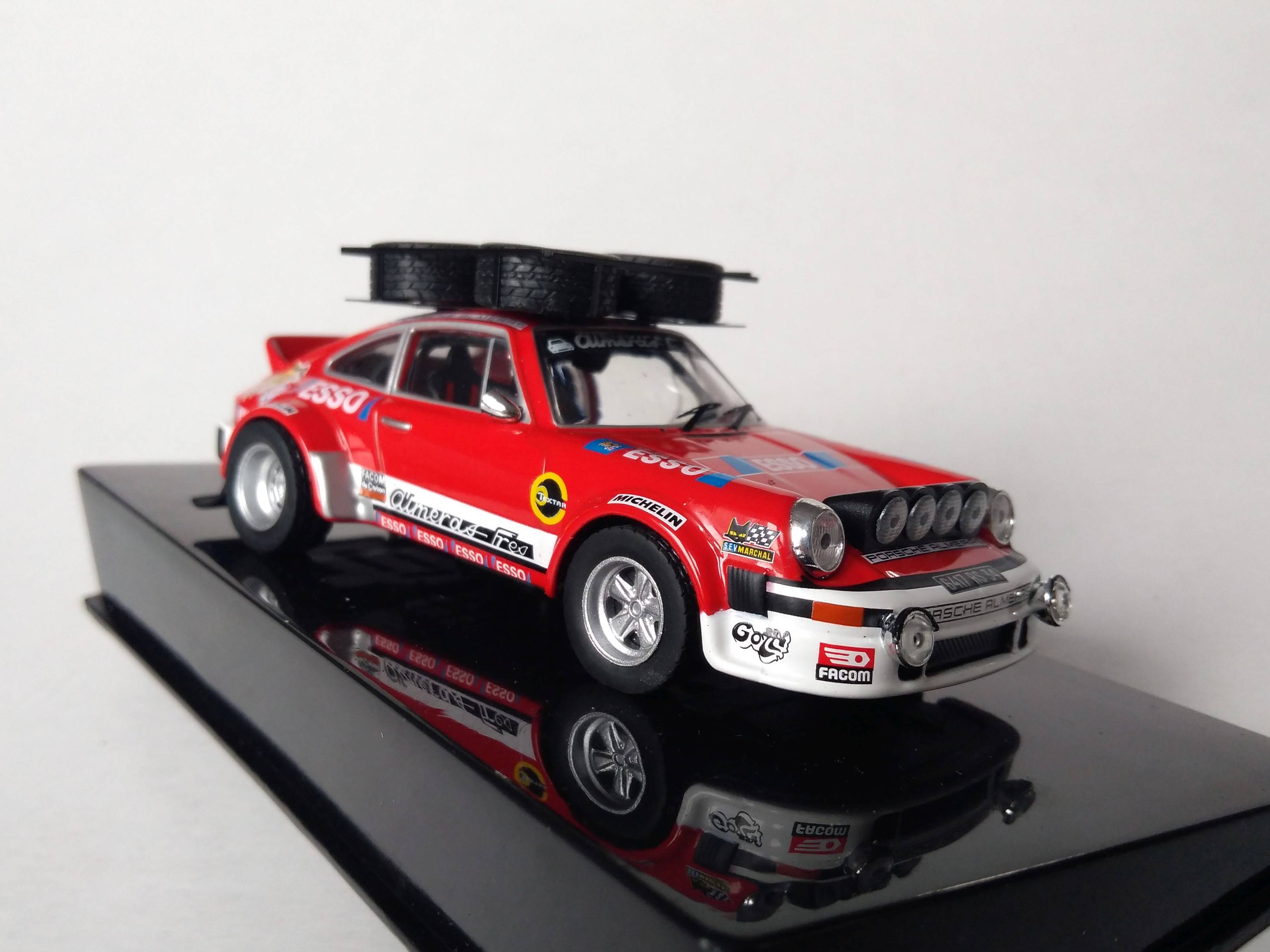 Porsche 911 SC Gr.4 servisní vozidlo 1:43 IXO