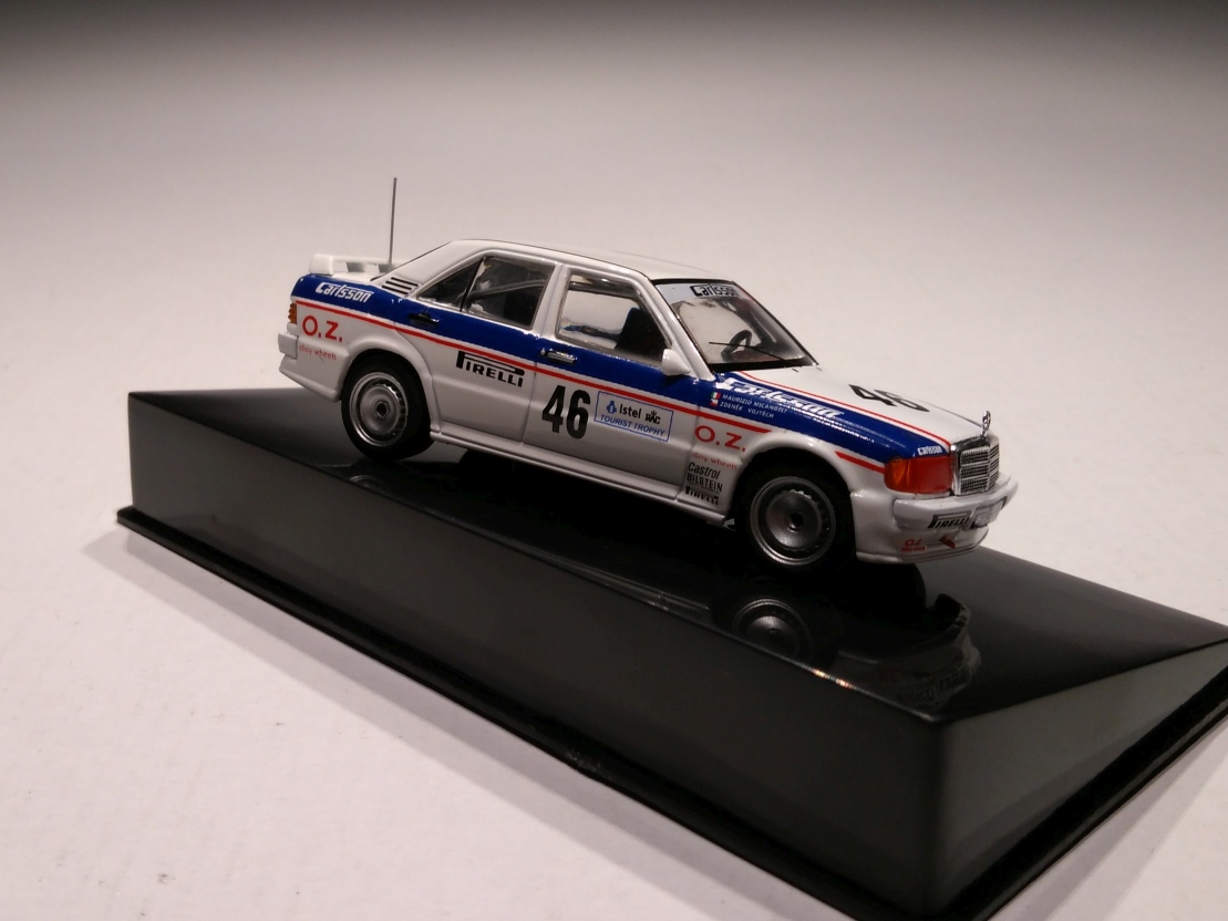 Mercedes 190E 2.3-16V, No.46 Vojtěch 1986 1:43 IXO