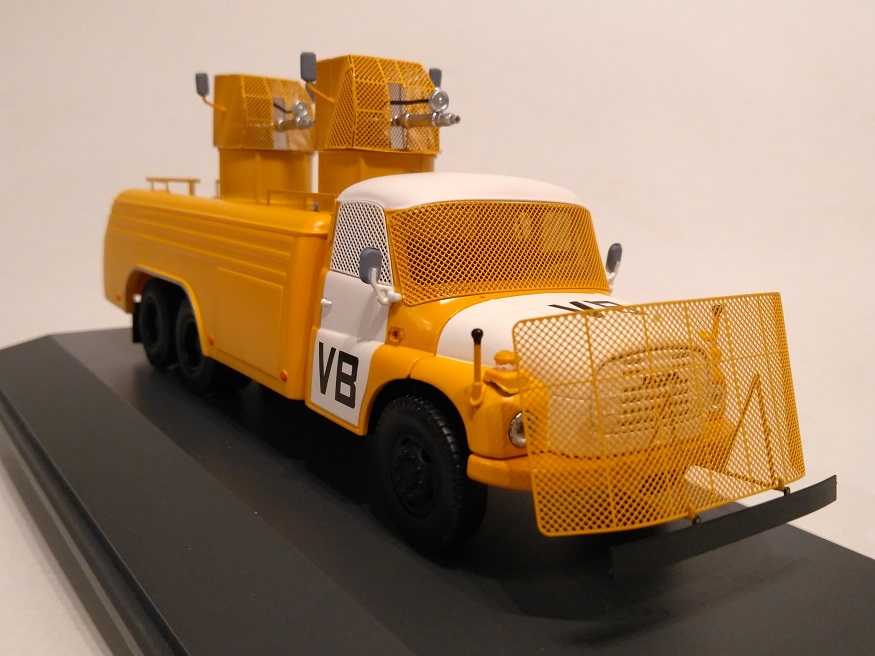 Tatra T148 vodní dělo (Veřejná Bezpečnost) 1:43 Schuco
