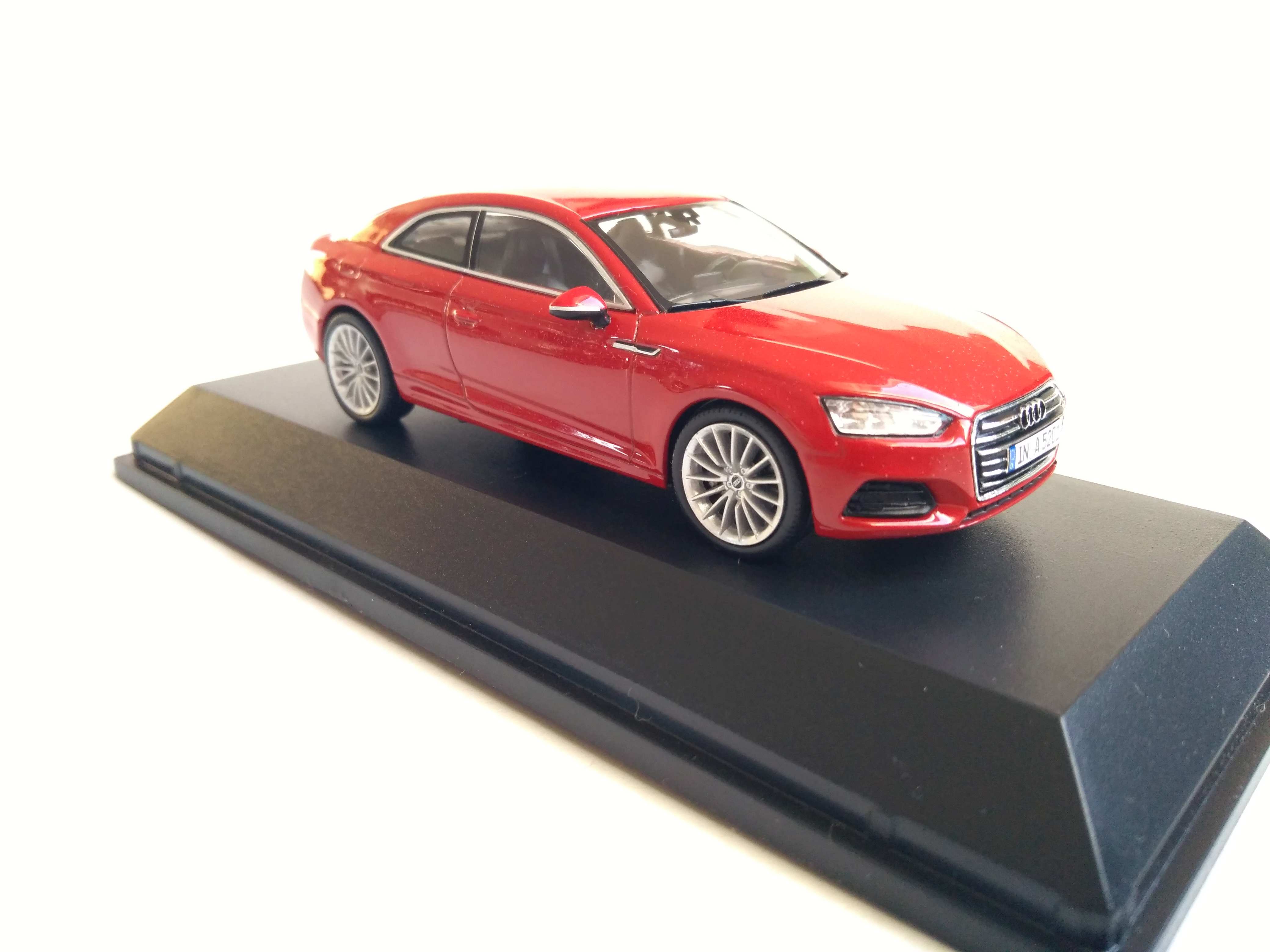 Audi A5 Coupé 2016 1:43 iscale