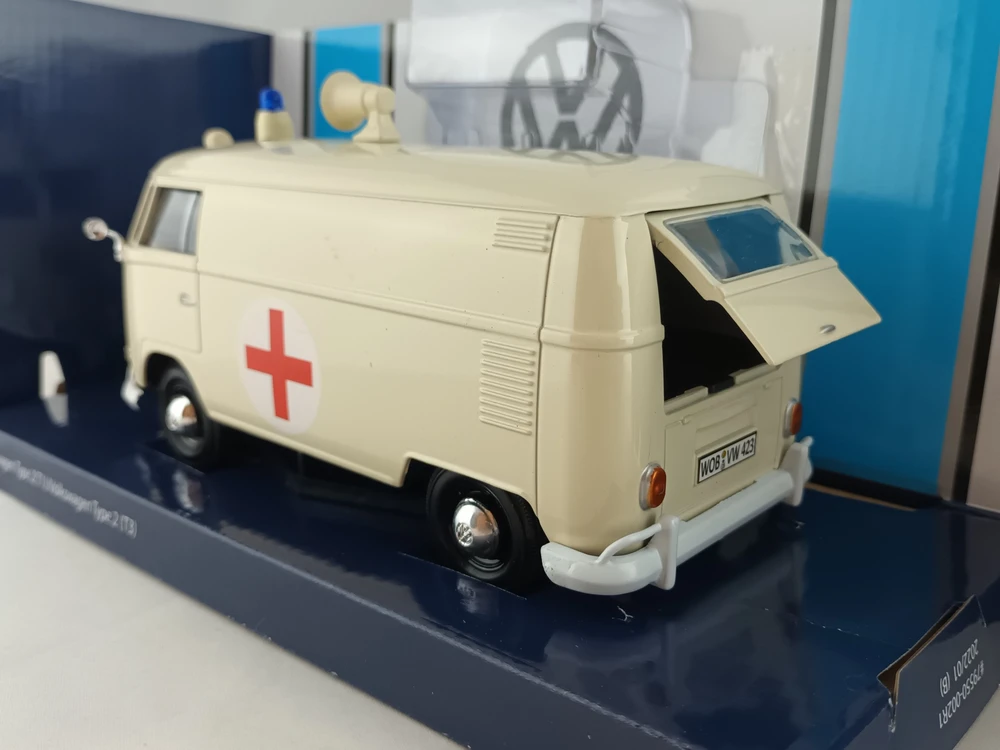 VW T1 Ambulance 1:24 Motormax