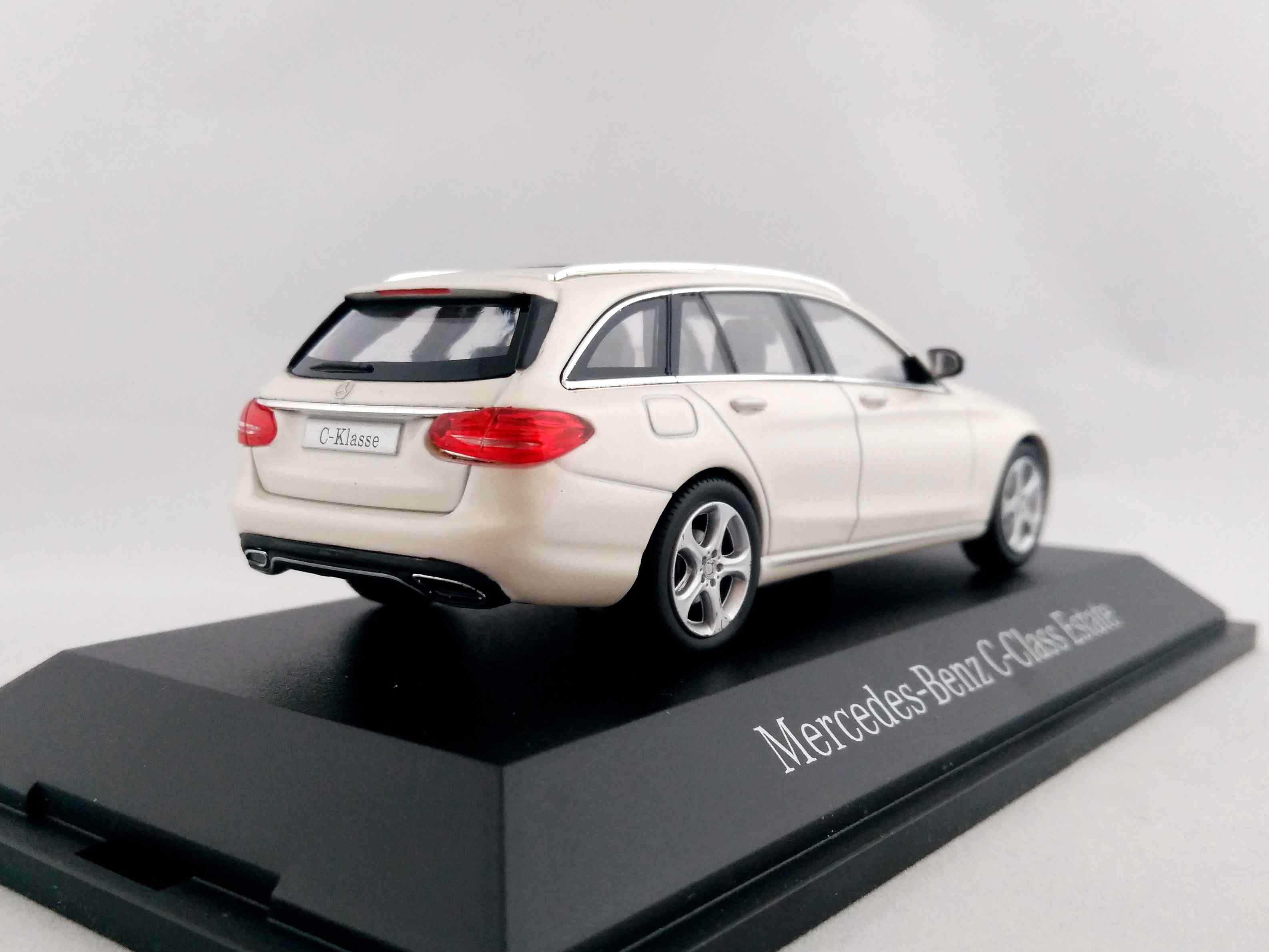 Mercedes třídy C kombi (S205) 1:43 Norev