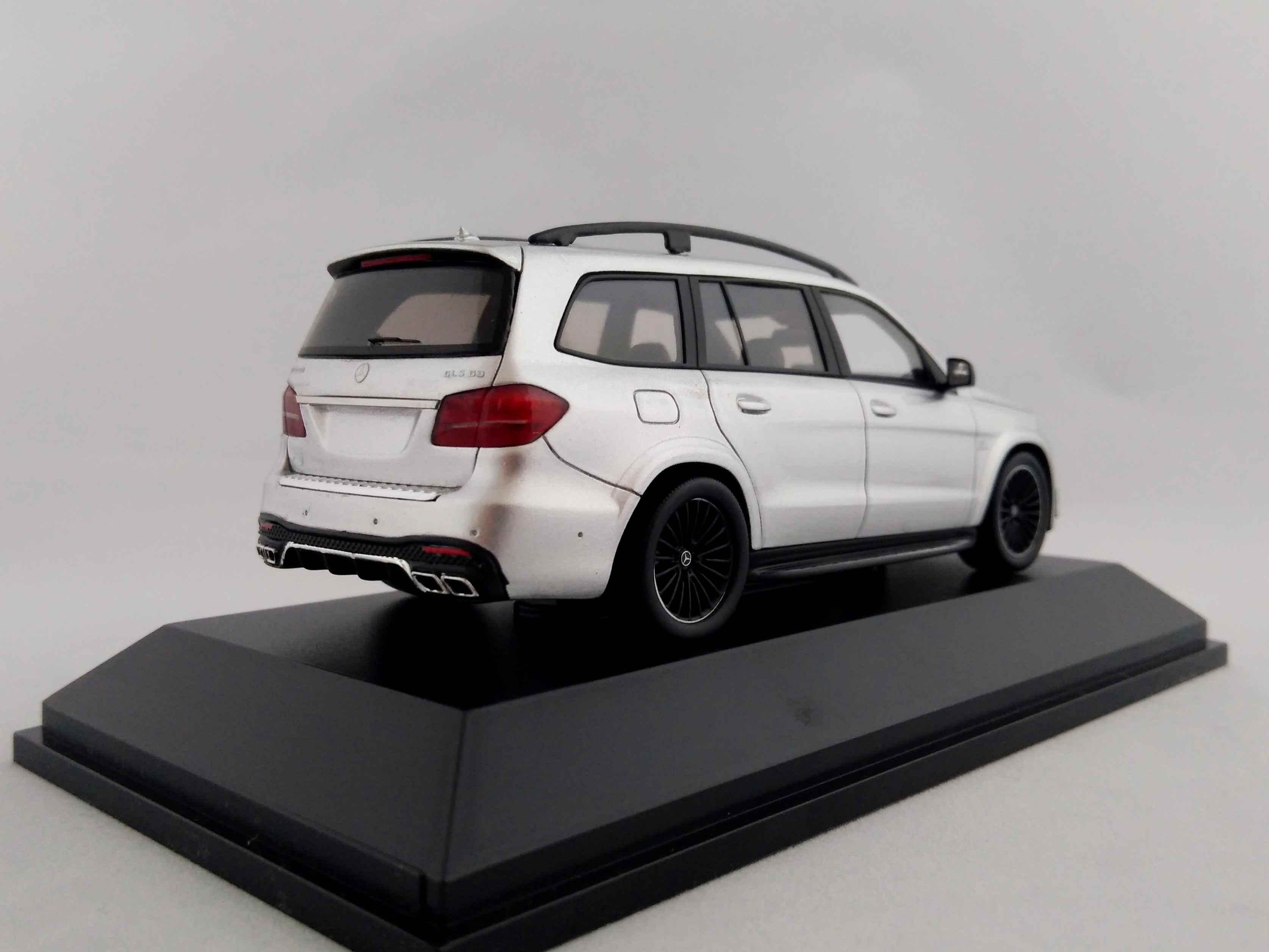 Mercedes-AMG GLS 63 1:43 Spark