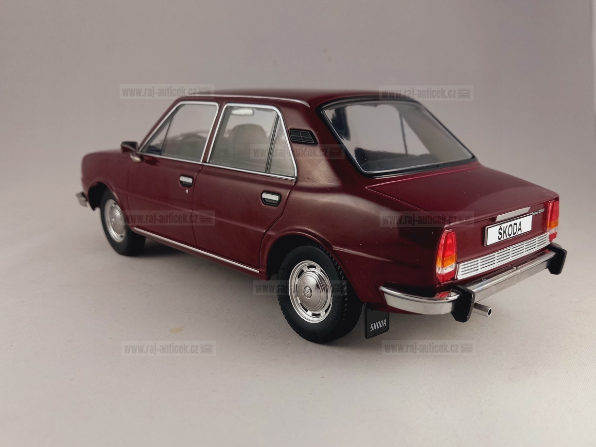 Škoda 120LS červená paprika 1:18 Triple9