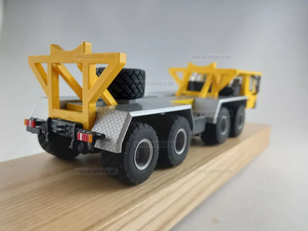 Tatra Dino 8x8 1:43 Kaden