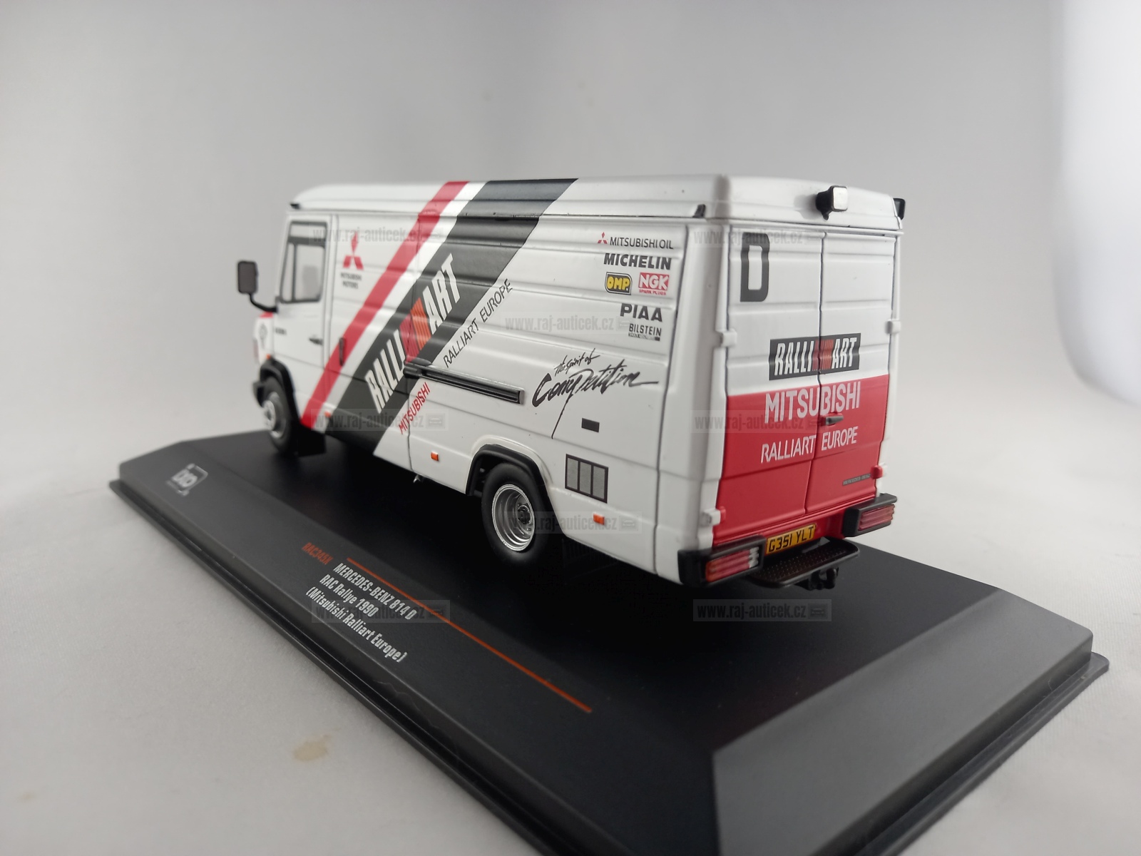 Mercedes 609 D Ralliart doprovodné vozidlo 1:43 IXO