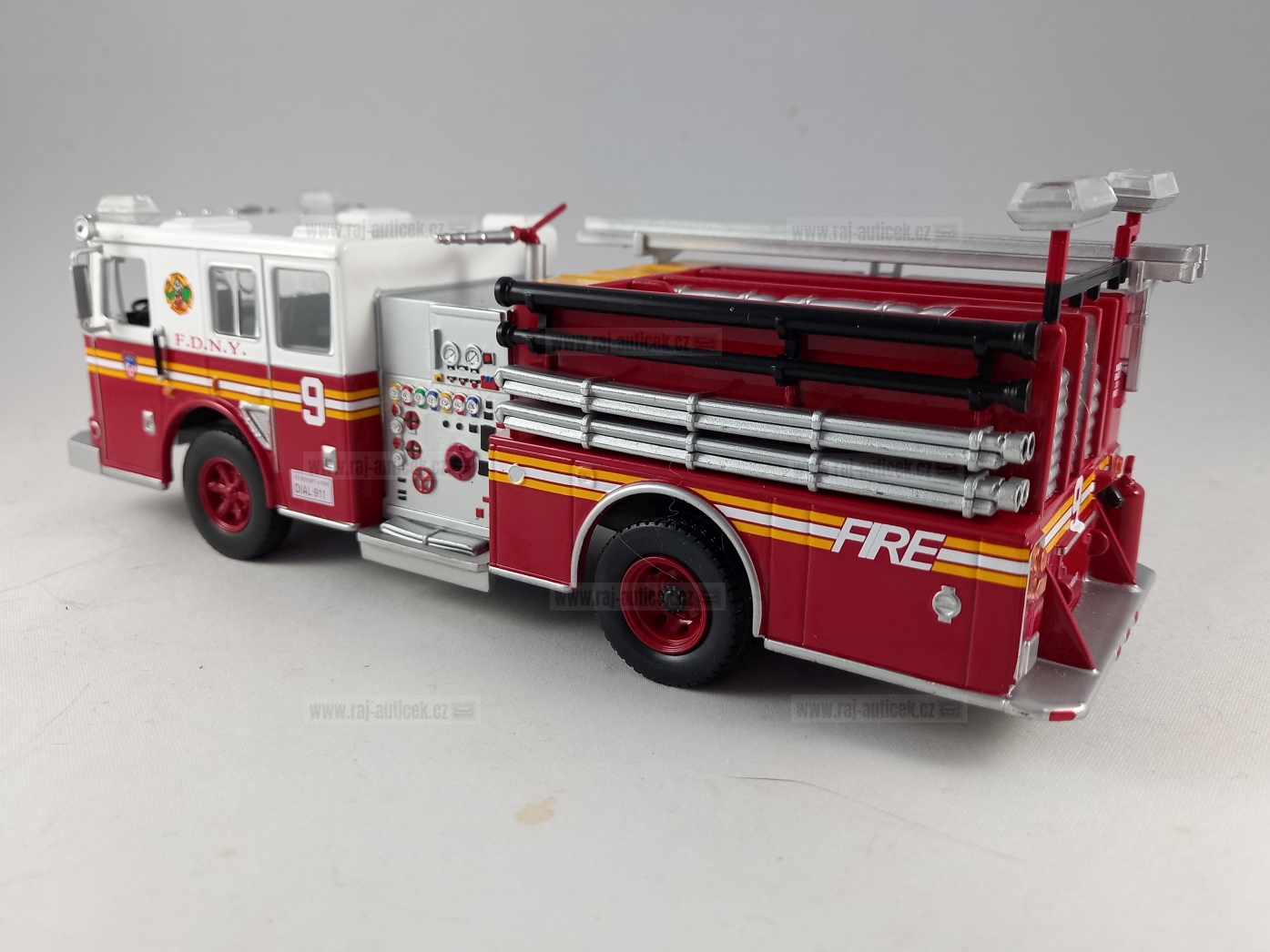 Seagrave Marauder hasiči New York 1:43