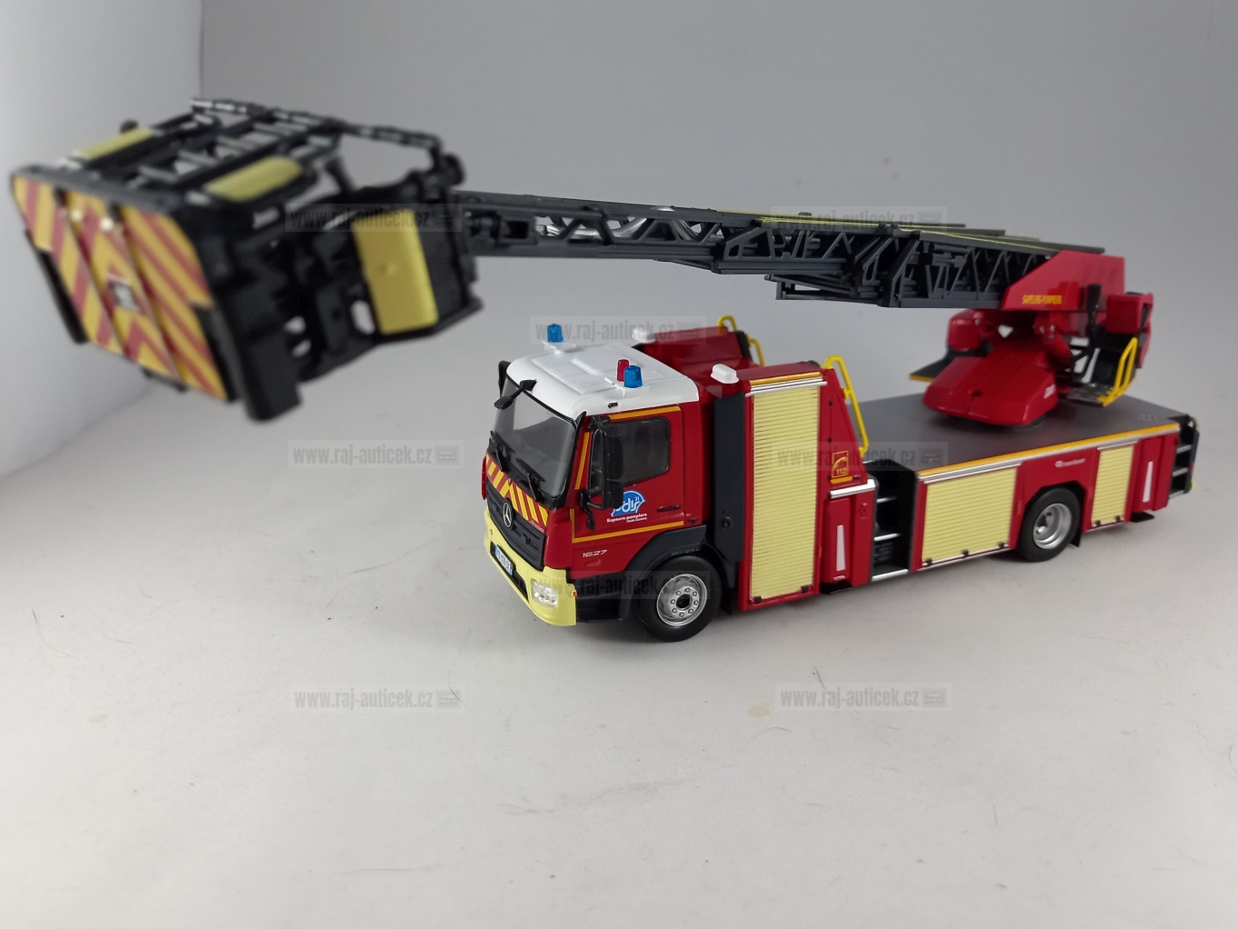 Mercedes Atego 1627 hasiči 1:43